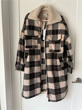 Varley Harlow Coat, Plaid Teddy-Trim Coat in Beige, Black, & Pink Accent - NWT!!